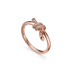 tiffany-knot-69526438_1029093_AV_1