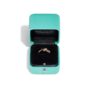 tiffany-knot-69526438_1043666_AV_3